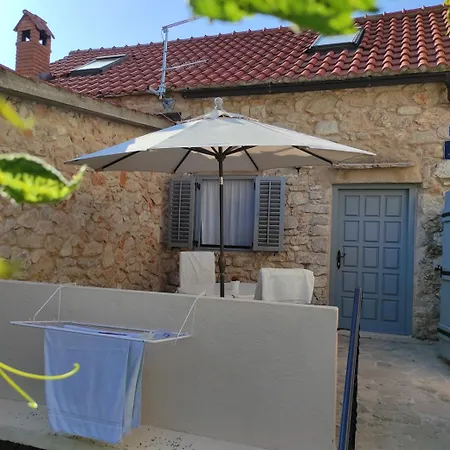 Apartment Kameni Zid