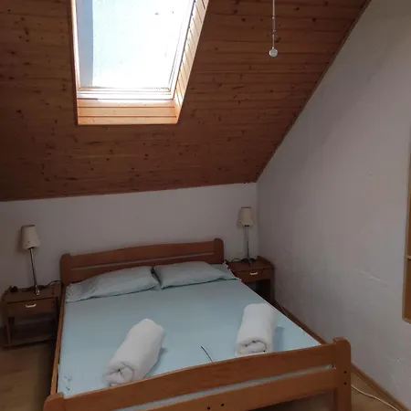 Apartment Kameni Zid Jelsa (Hvar)